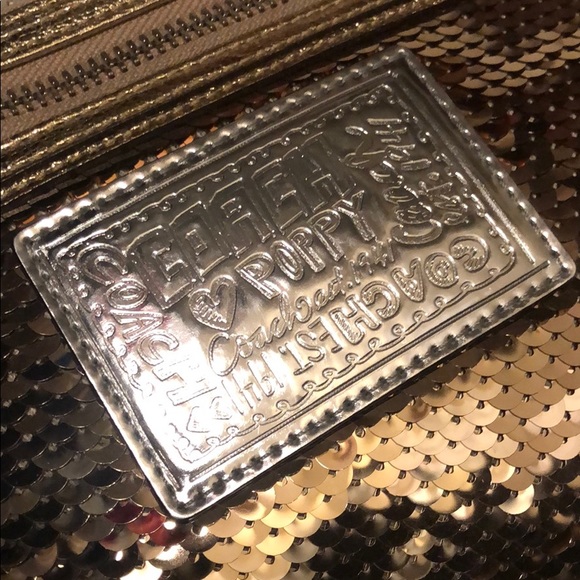 Coach Sequinned Poppy Wristlet - Picture 3 of 7